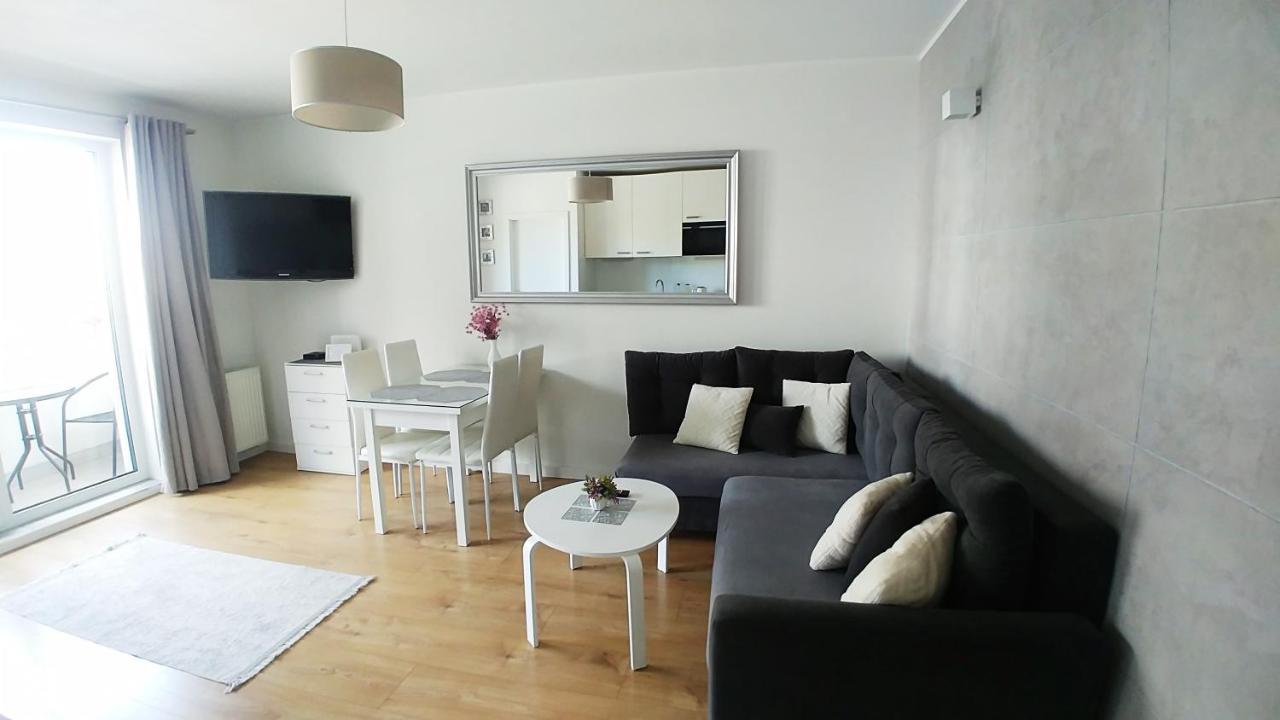 Old Town Mirror - Garage Apartment *